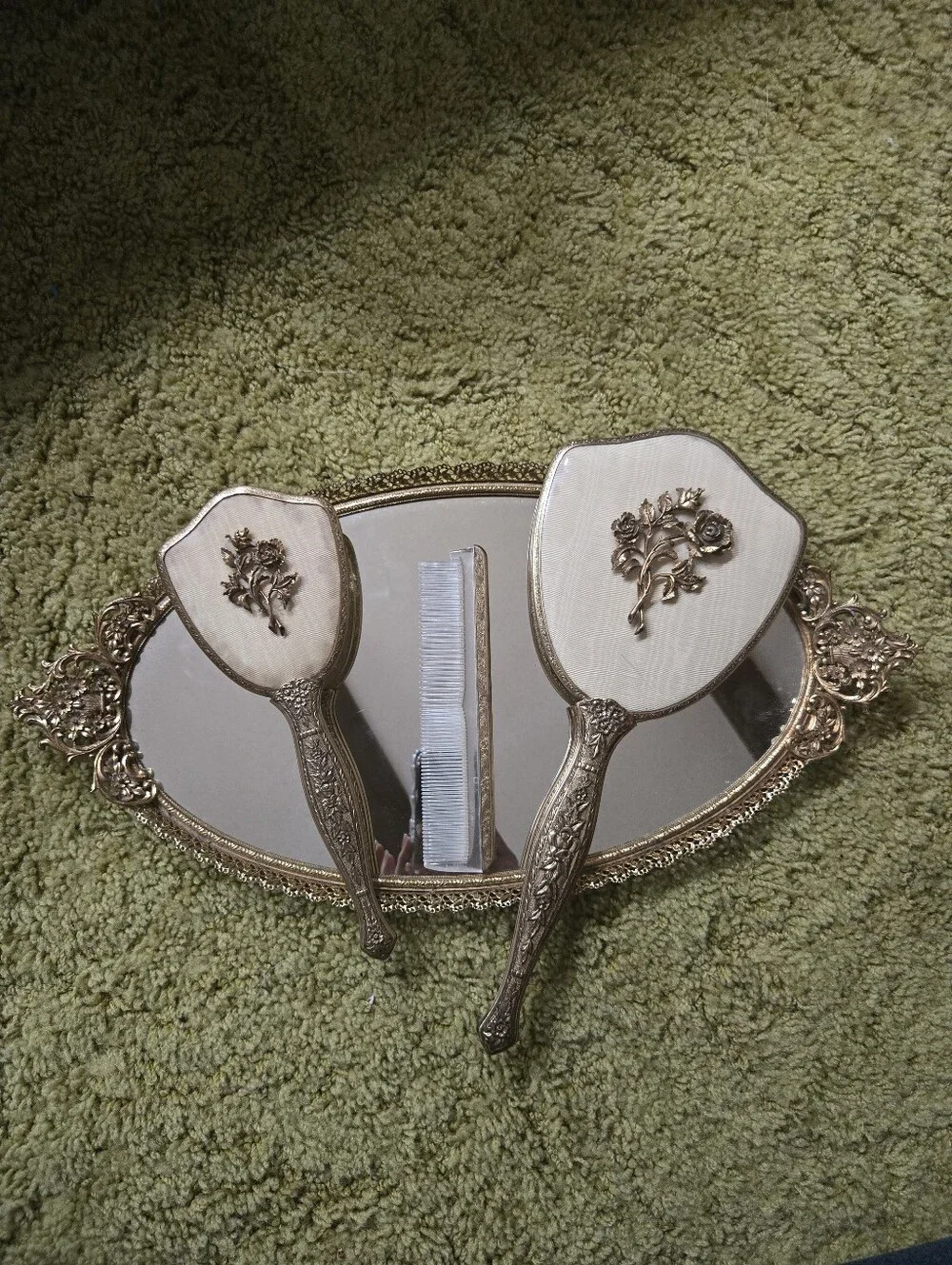 Victorian Style Tray And Grooming Set